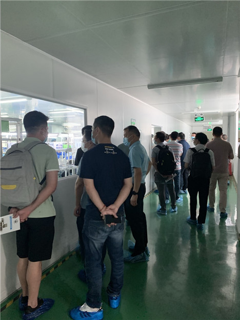 全國衛(wèi)生產(chǎn)業(yè)企業(yè)管理協(xié)會凈水產(chǎn)業(yè)分會唐會長一行蒞臨家樂士參觀考察